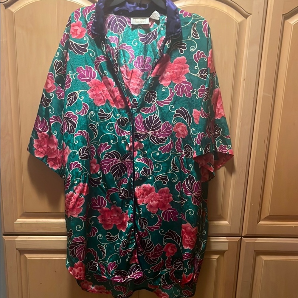 Victoria’s Secret Floral Green and Pink Night Gown/ Kimono Robe